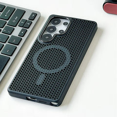 Frosted Honeycomb Magsafe Case