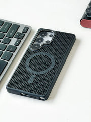 Frosted Honeycomb Magsafe Case