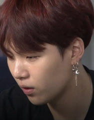 Suga Silver Crescent Moon Earring