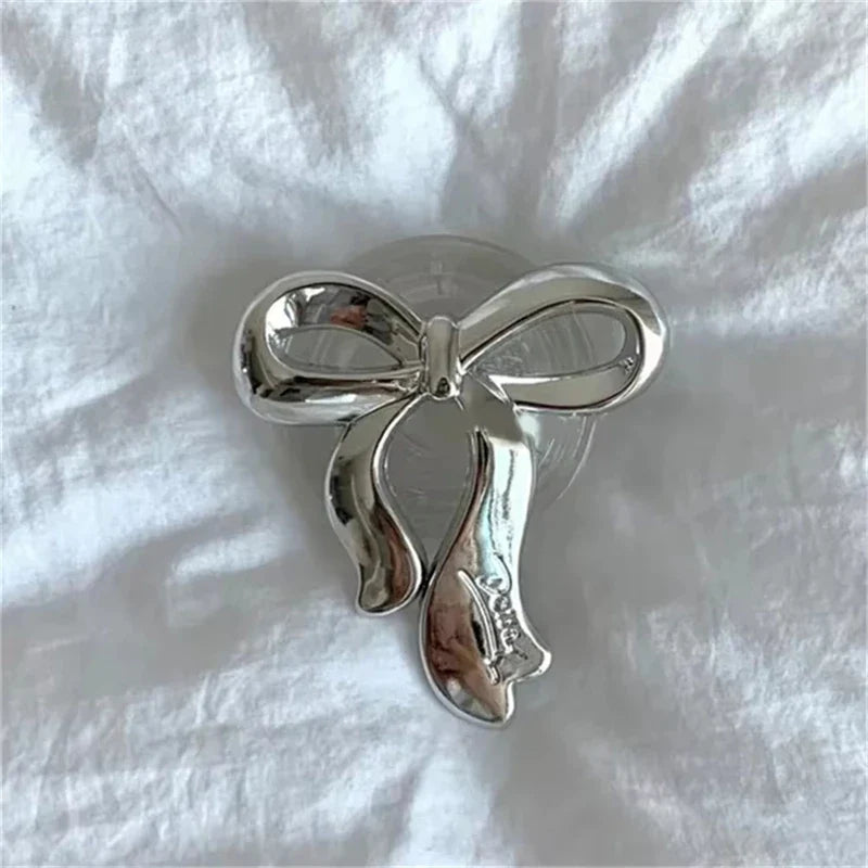 Silverbow™ Crystal Grip Stand