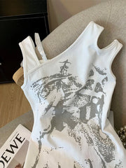 Ningning Asymmetric Graphic Top